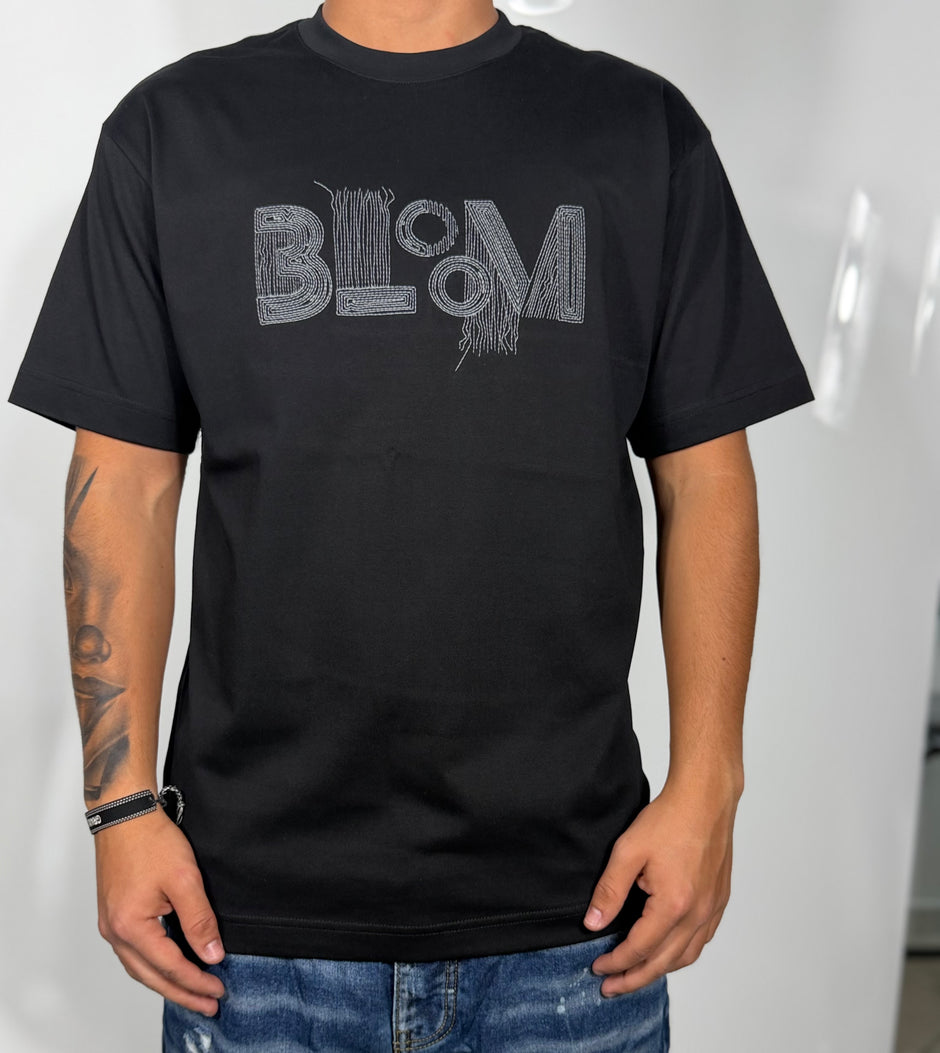 T-shirt ricamo