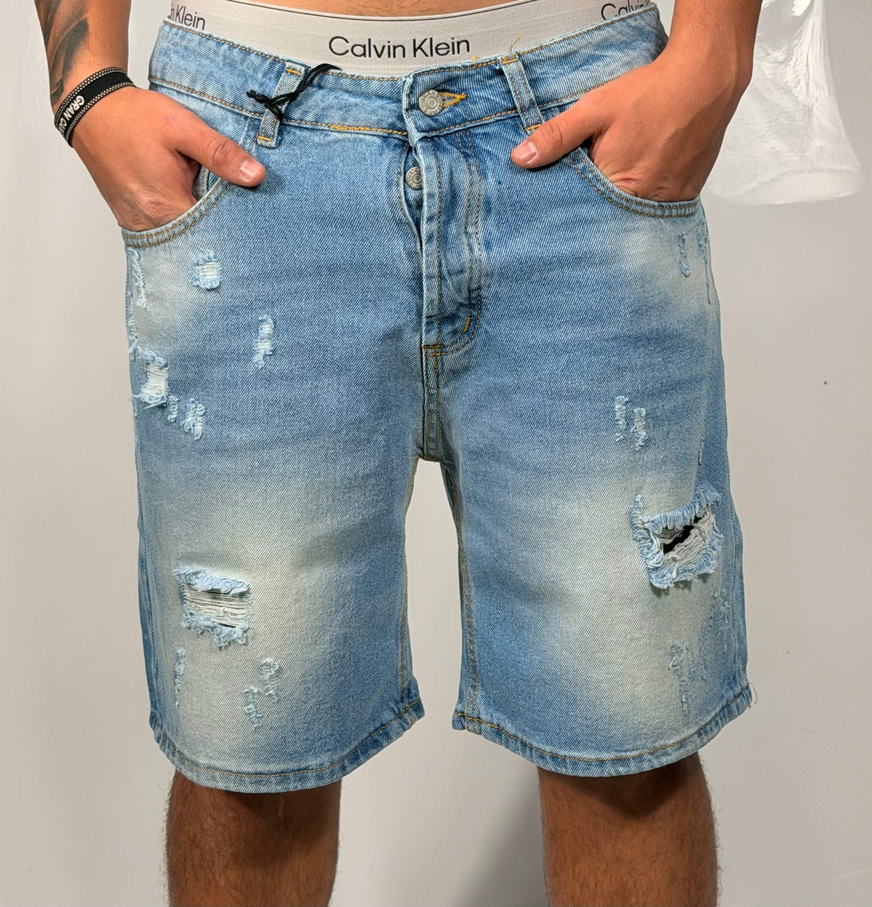 Bermuda strappo
